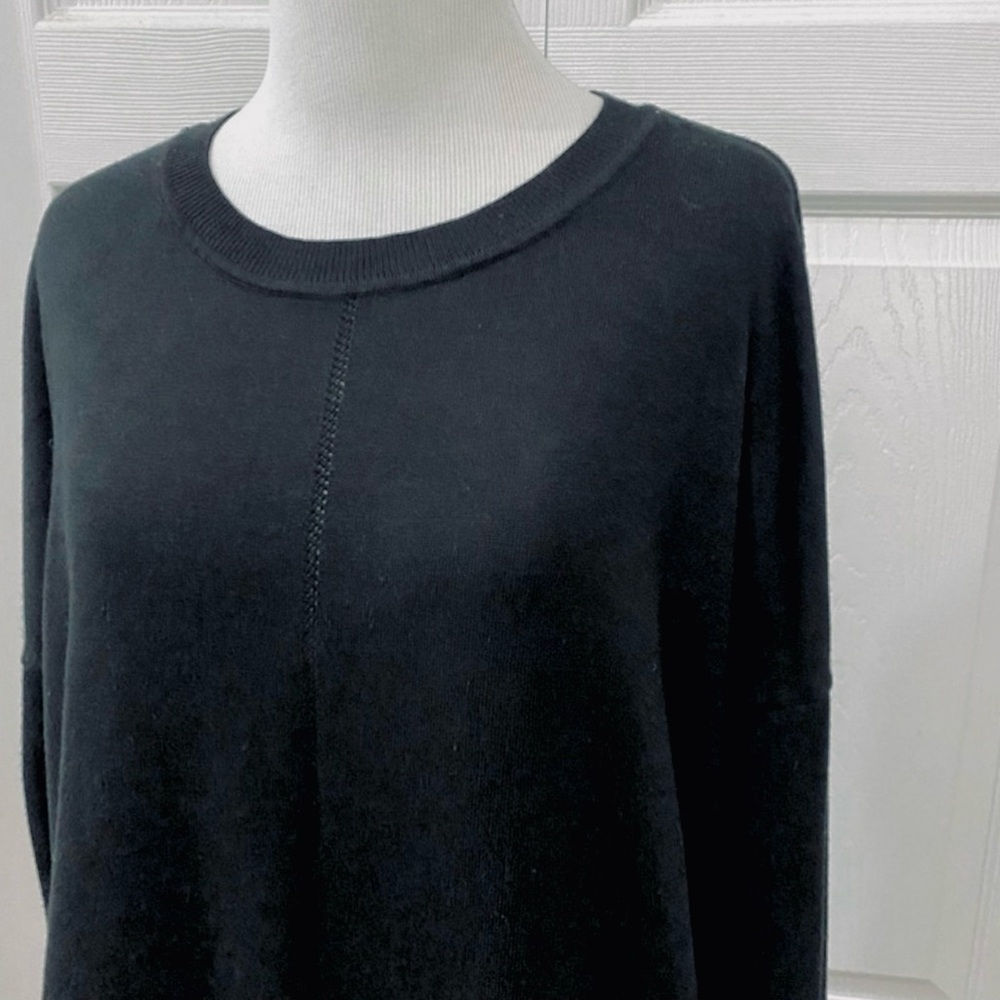 Max Studio Black Knit Sweater Top Long Sleeves Curved Hemline, size XL